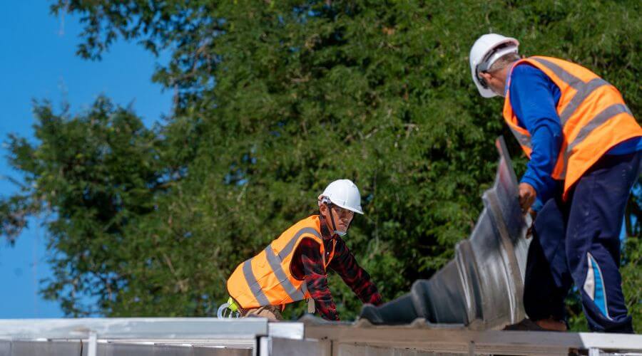 Professional gutter cleaning in Mahopac Falls, NY